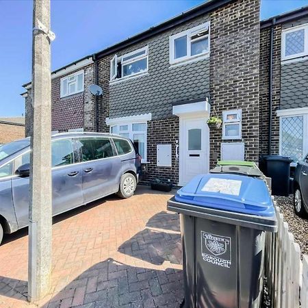 Nice, Bright & Friendly Home Hemel Hempstead Bagian luar foto