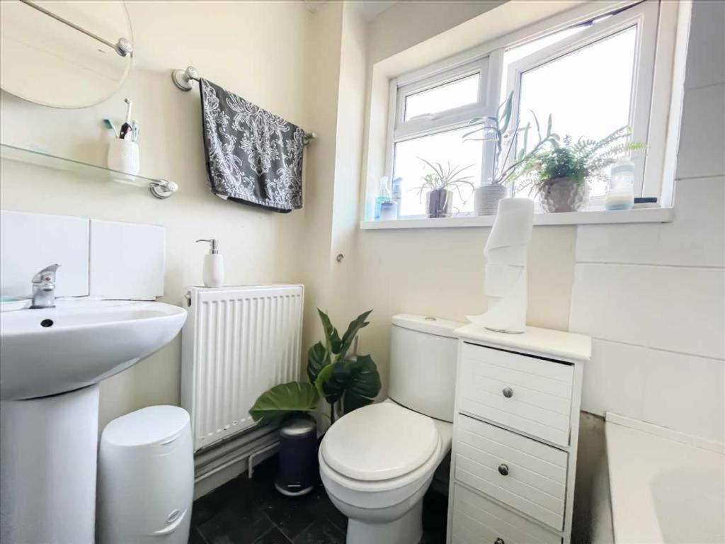 Nice, Bright & Friendly Home Hemel Hempstead Bagian luar foto